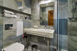 Отель Light Hotel Днепр Двухместный номер с 2 отдельными кроватями-2